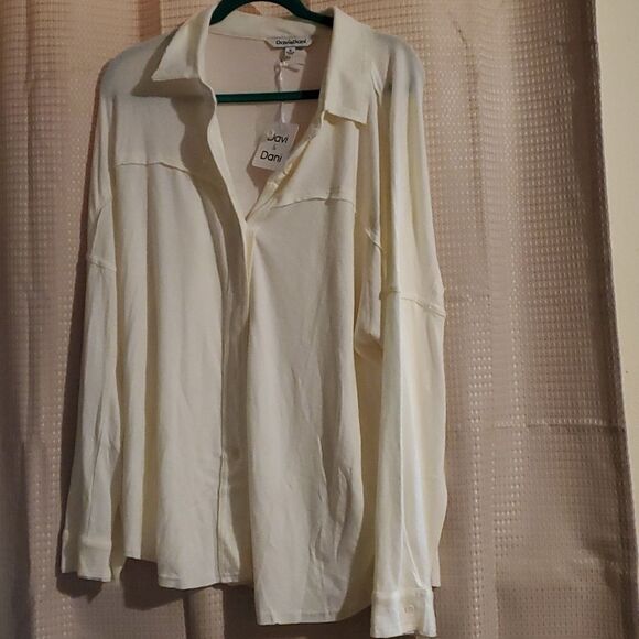 Davi & Dani cream women’s button sweater M - Picture 1 of 8
